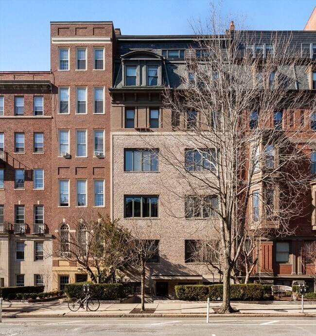 Building Photo - 260 Beacon St