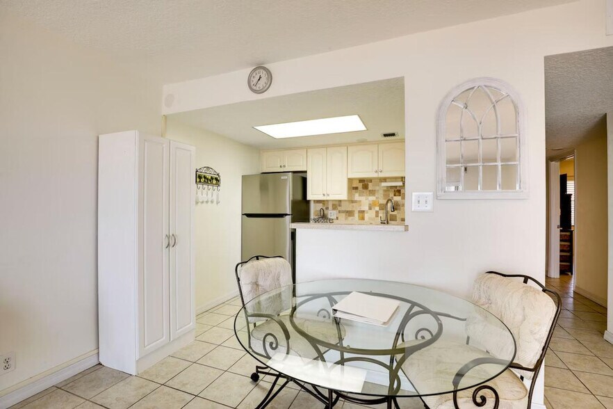 Building Photo - 2700 Ocean Shore Blvd