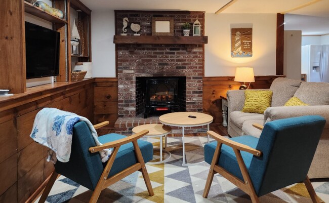 Building Photo - 431 Winnacunnet Rd