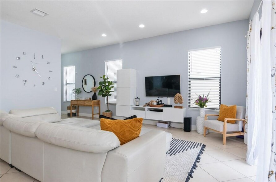 Building Photo - 9865 W 34th Ct