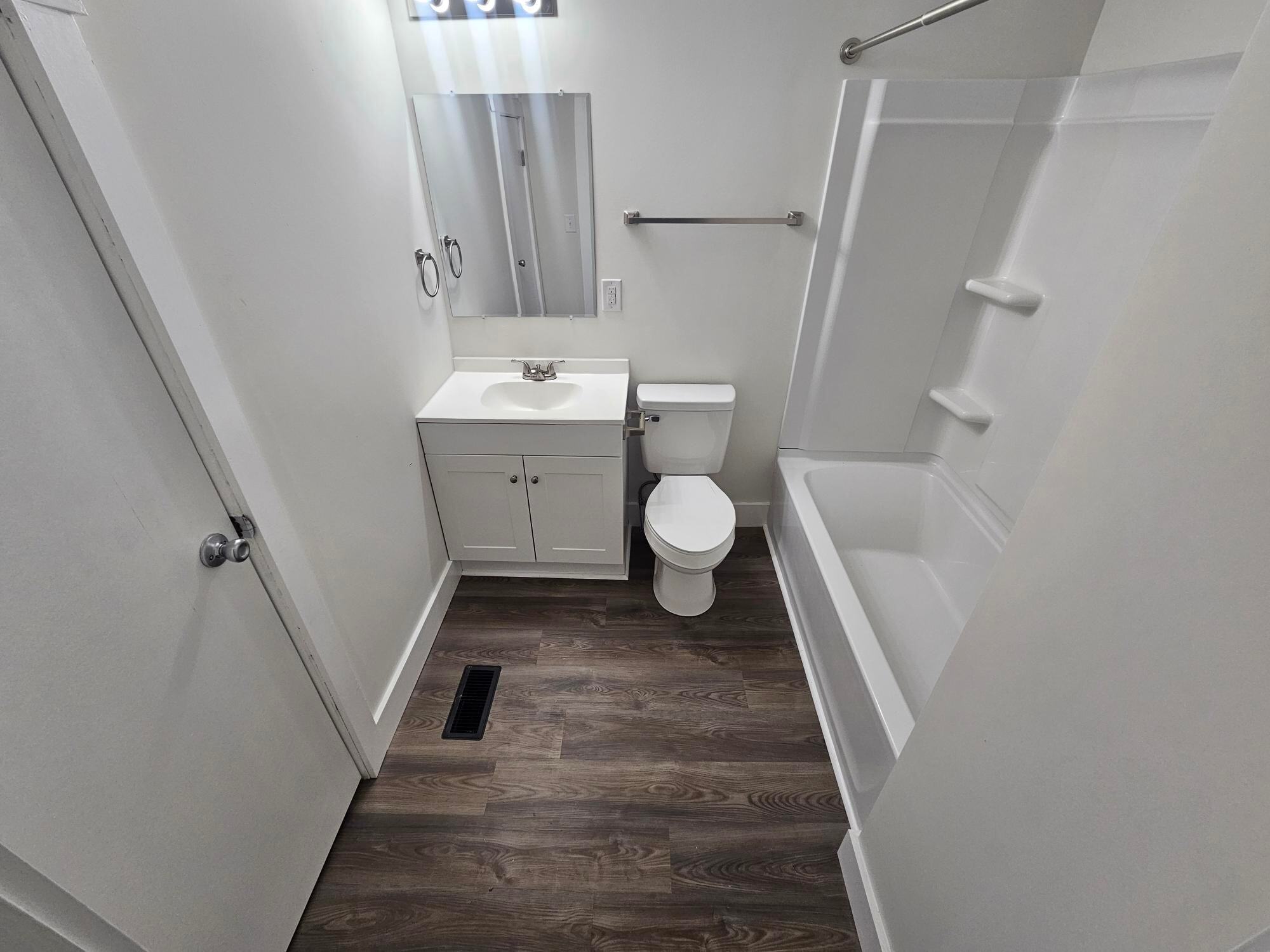 Building Photo - 618 Catalpa Ave