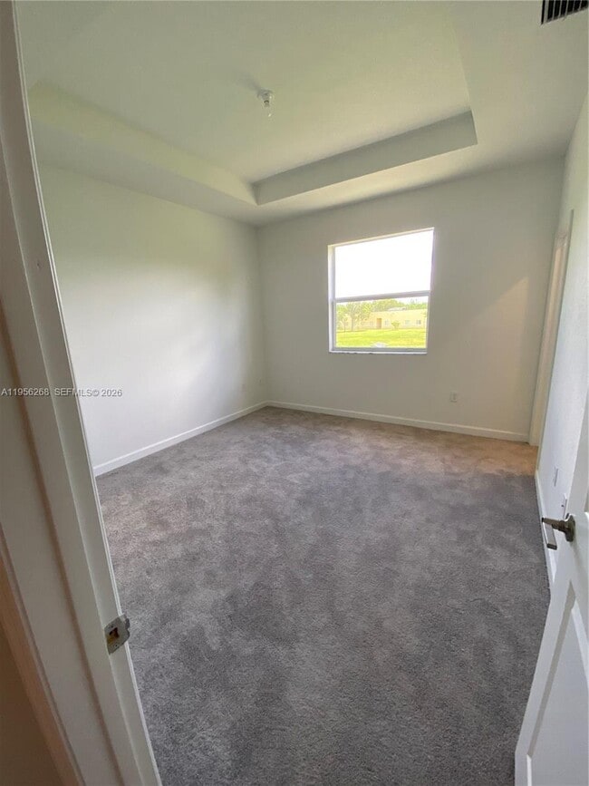 Building Photo - 26400 SE 19th St