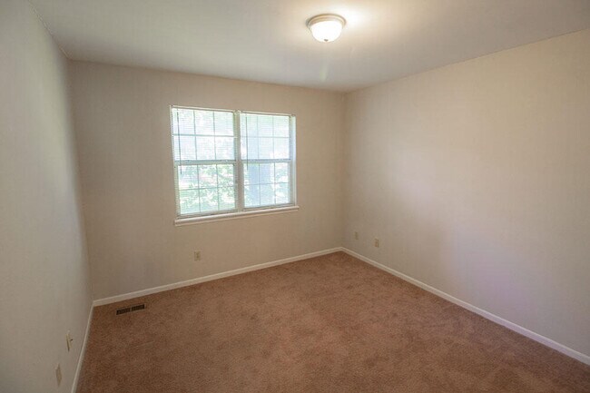 Building Photo - 3510 Forum Blvd