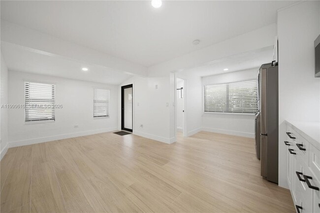 Building Photo - 3101 SW 106th Ave