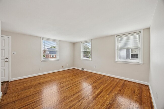 Building Photo - Charming 3-Bedroom Home in Marple Newtown ...