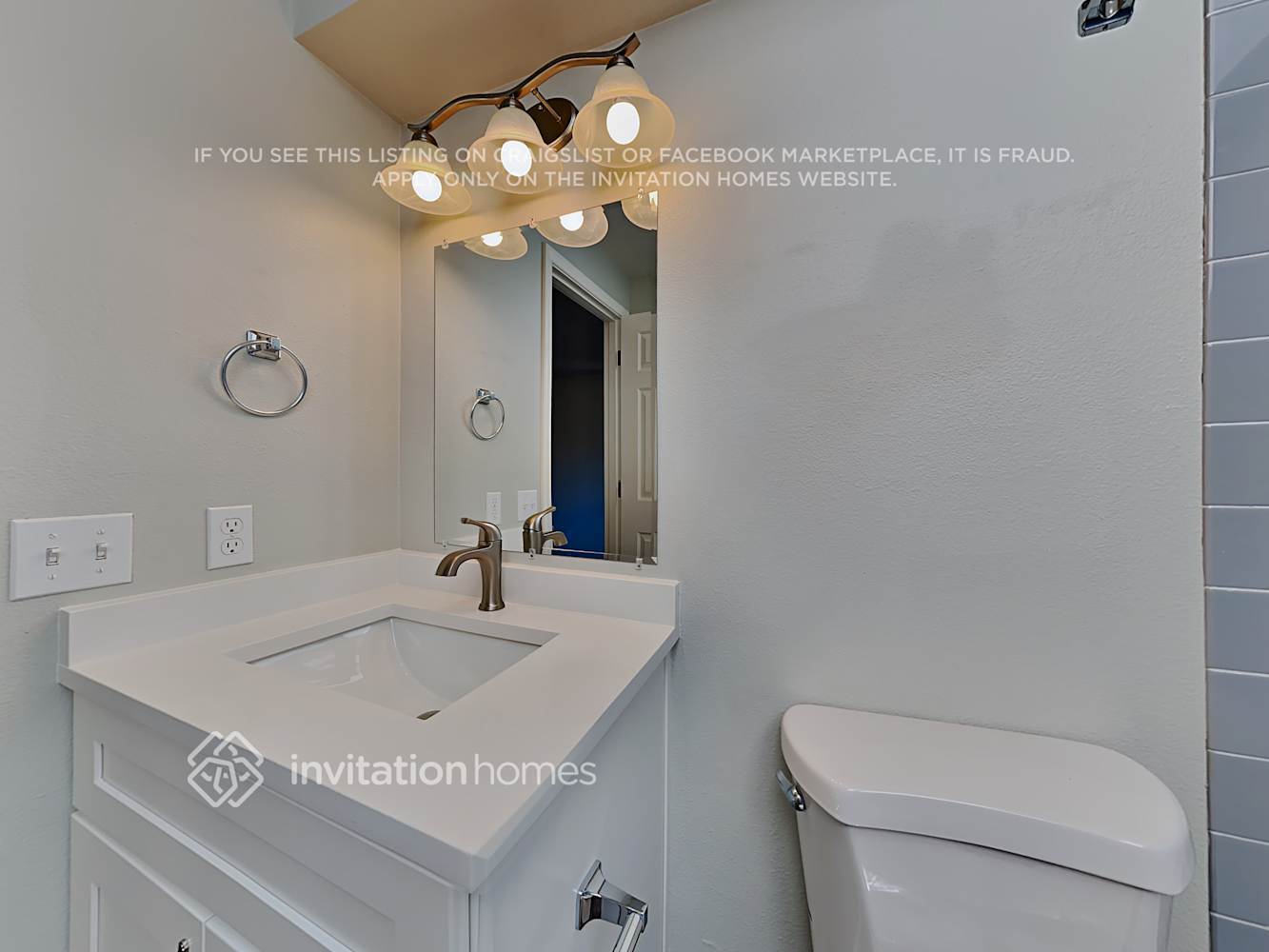 Building Photo - 3227 31st St Pl SE