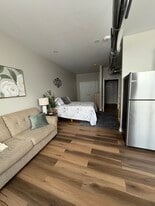 Building Photo - 111 E Main St