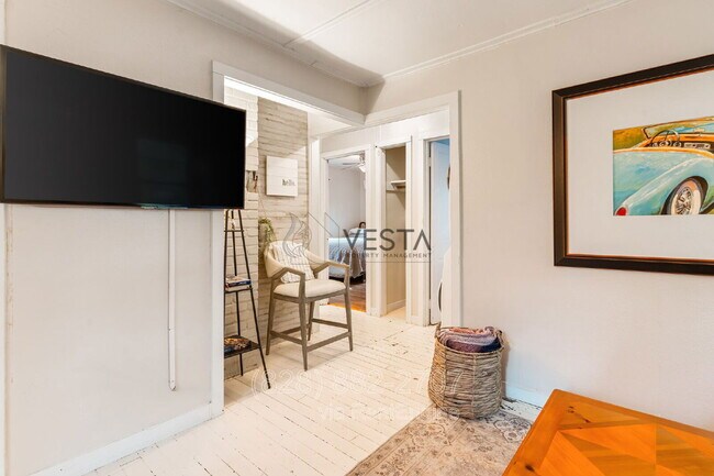 Building Photo - 35 Mulberry St