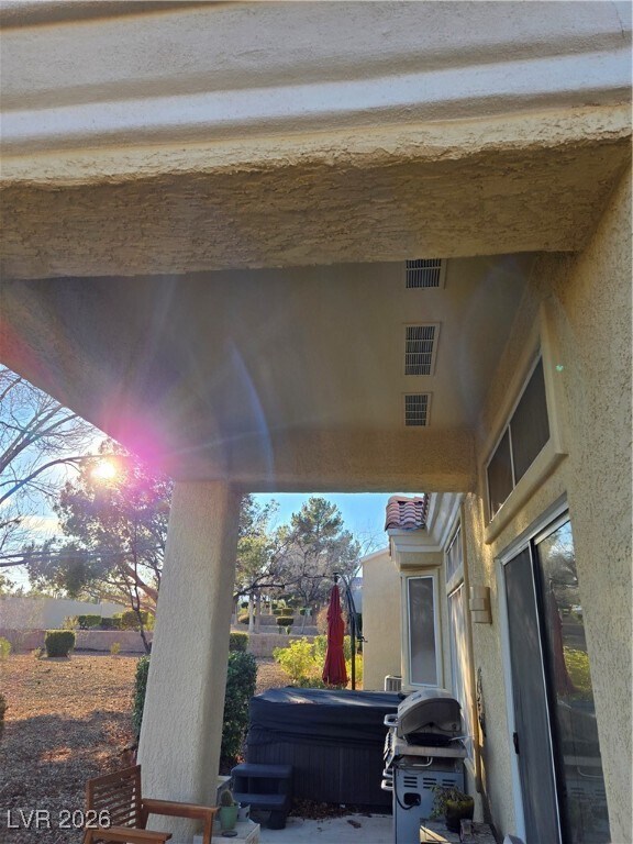 Building Photo - 10527 Mission Lakes Ave