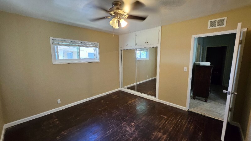 Building Photo - 354 N Toland Ave