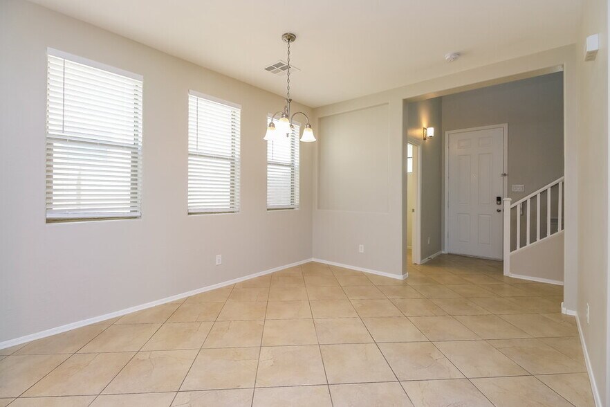 Building Photo - 3234 E Sports Dr