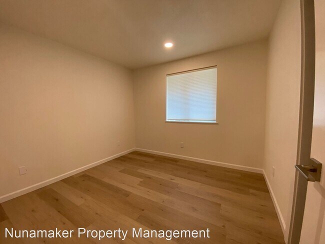 Building Photo - 3 br, 2 bath House - 822 Forest Ln