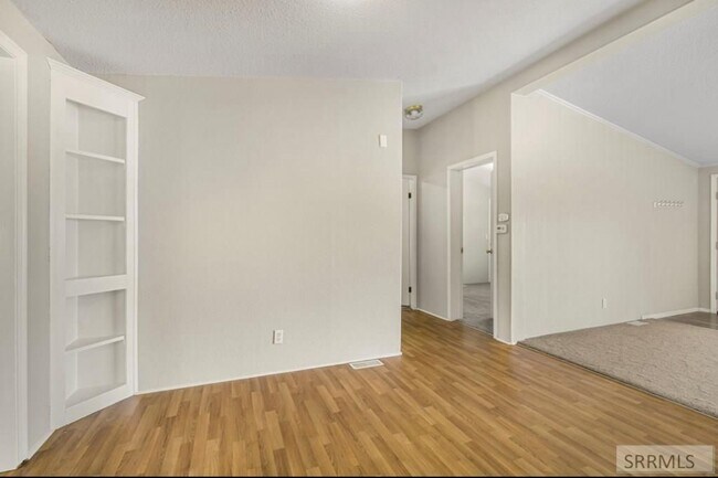 Building Photo - Stunning St. Anthoney Home: Recently Remod...