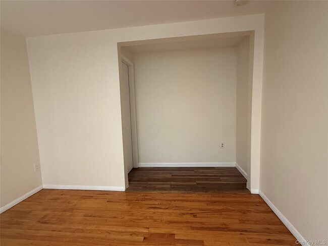 Building Photo - 100 Pocantico St