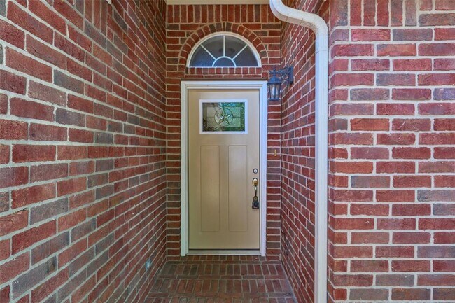 Building Photo - 3733 Breckenridge Dr
