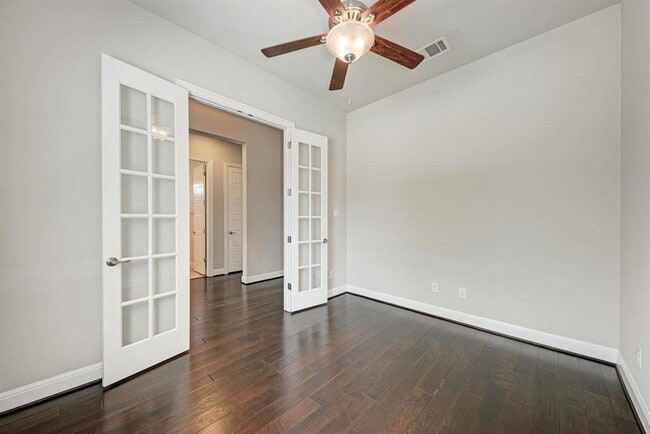 Building Photo - 2416 Echo Park Dr