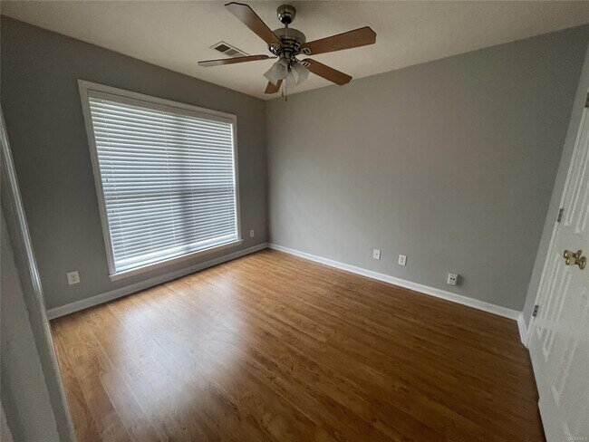 Building Photo - 28 Penton Ct