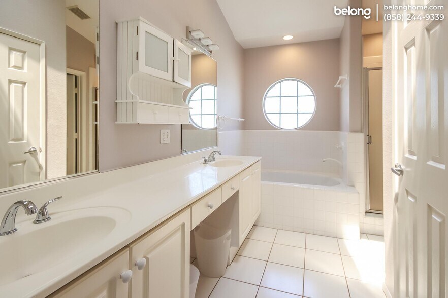 Building Photo - 8641 Via Mallorca