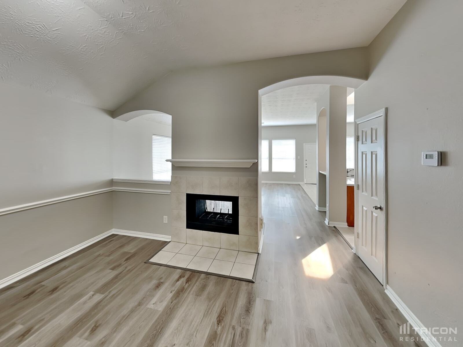 Building Photo - 24022 Holleygate Ct
