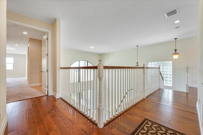 Building Photo - 16794 Bridge Crossing Cir