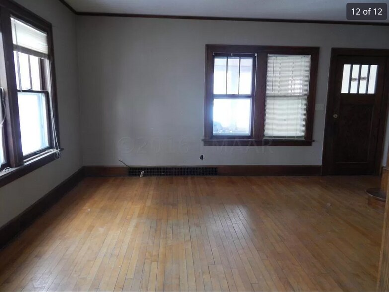 Building Photo - 1143 8th St N