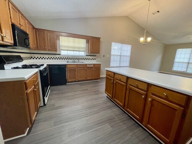 Building Photo - SPRING LAKE GATED COMMUNITY