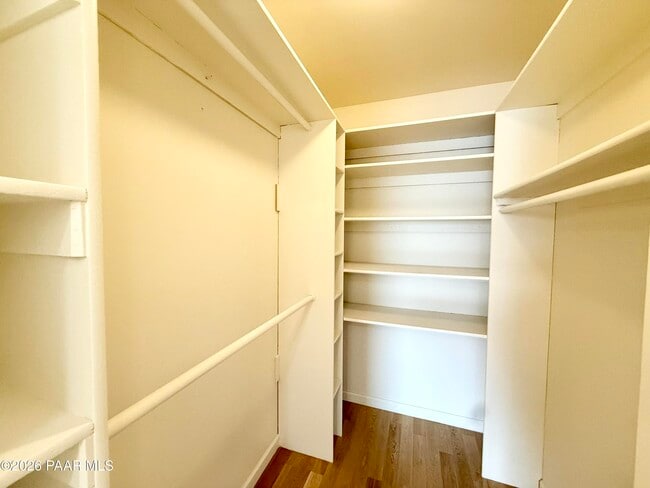 Building Photo - 5260 N Verde Ln