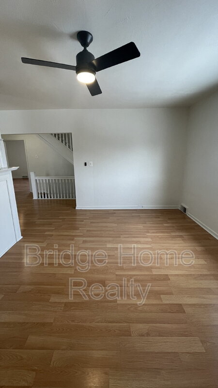 Building Photo - 319 N Balph Ave