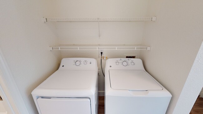 Laundry - Copper Hill Apartments