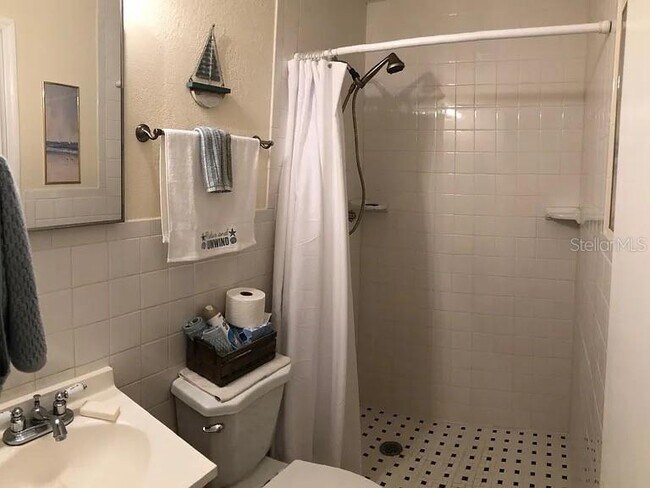 Building Photo - 2071 Australia Way W