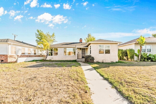 Primary Photo - "Charming 2-Bedroom Retreat on Douglas Ave...