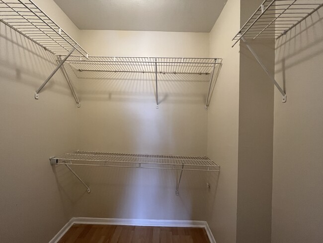 Building Photo - 8051 S Colony Cir