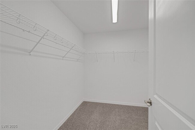 Building Photo - 6533 Twin Brks Ave