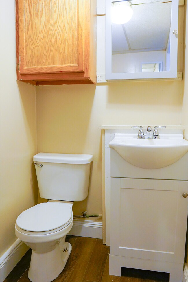 Building Photo - 435 N Water St