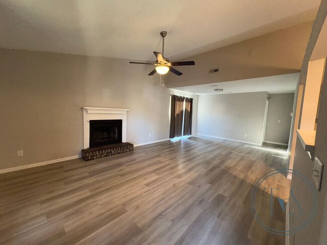 Building Photo - MOVE-IN SPECIAL: $500 OFF 1st MONTH'S RENT...