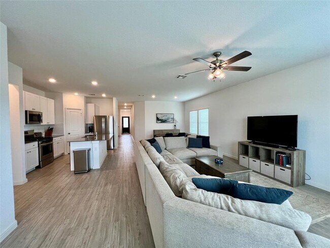 Building Photo - 9138 Honey Mesquite