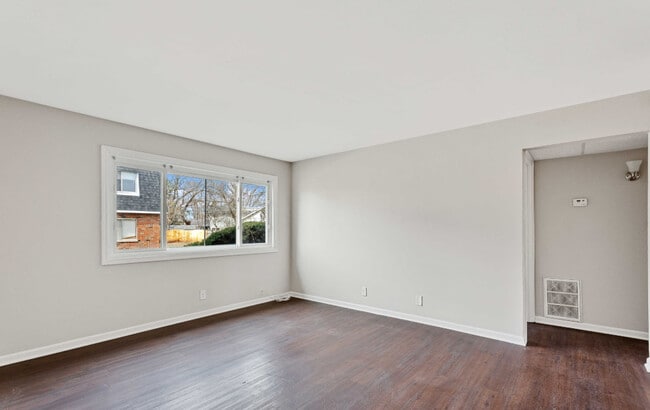 Building Photo - 103 Harbor Dr