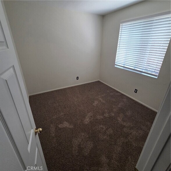 Building Photo - 41089 Robards Way