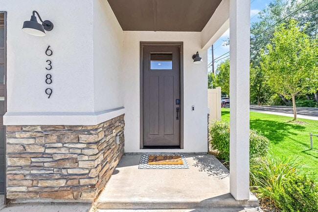 Building Photo - 6389 W Bluebird Ln