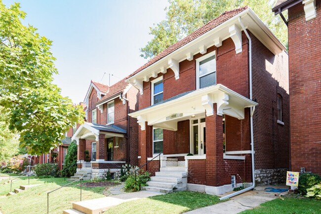 Building Photo - 3971 Juniata St