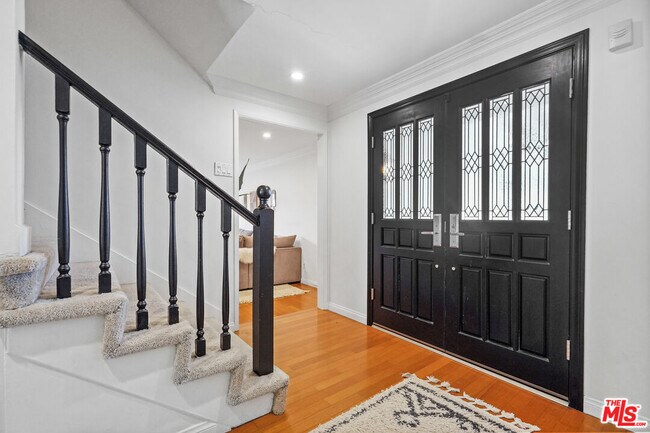 Building Photo - 5025 Dantes View Dr