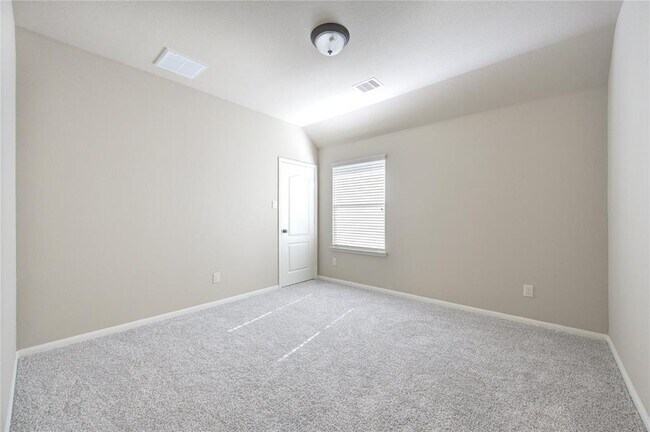 Building Photo - 611 Whitney Oaks Ln