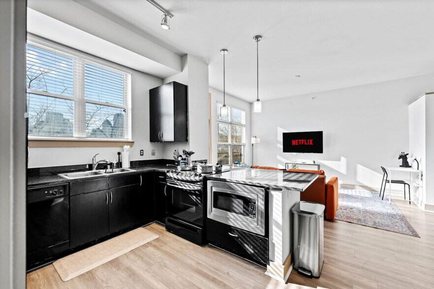 Building Photo - 2901 Indiana St