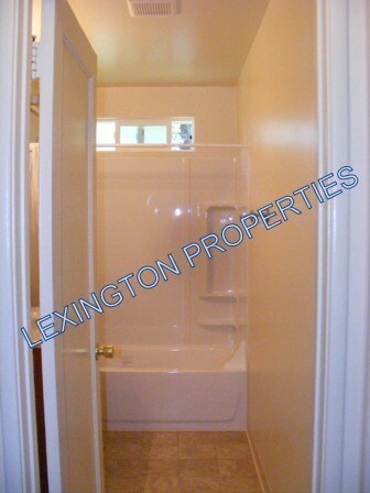 Building Photo - 1124 Hampton Rd