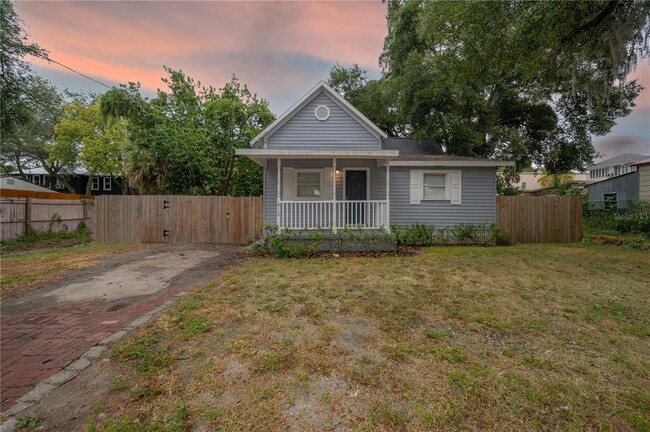 Primary Photo - 812 E Bryan St