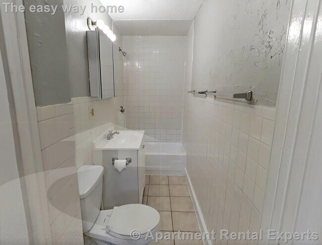 Building Photo - 38 Bond St