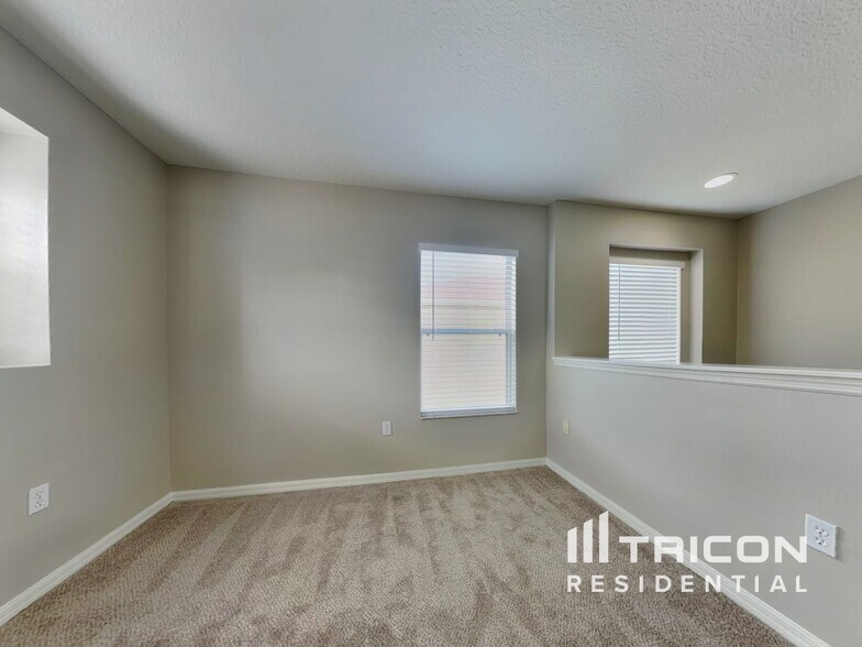 Building Photo - 19609 Timberbluff Dr