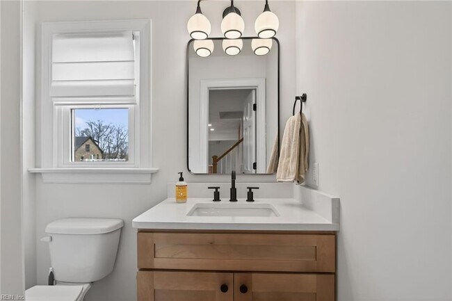 Building Photo - 7125 Grayfalcon Dr