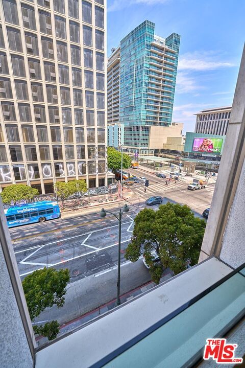 Building Photo - 3810 Wilshire Blvd