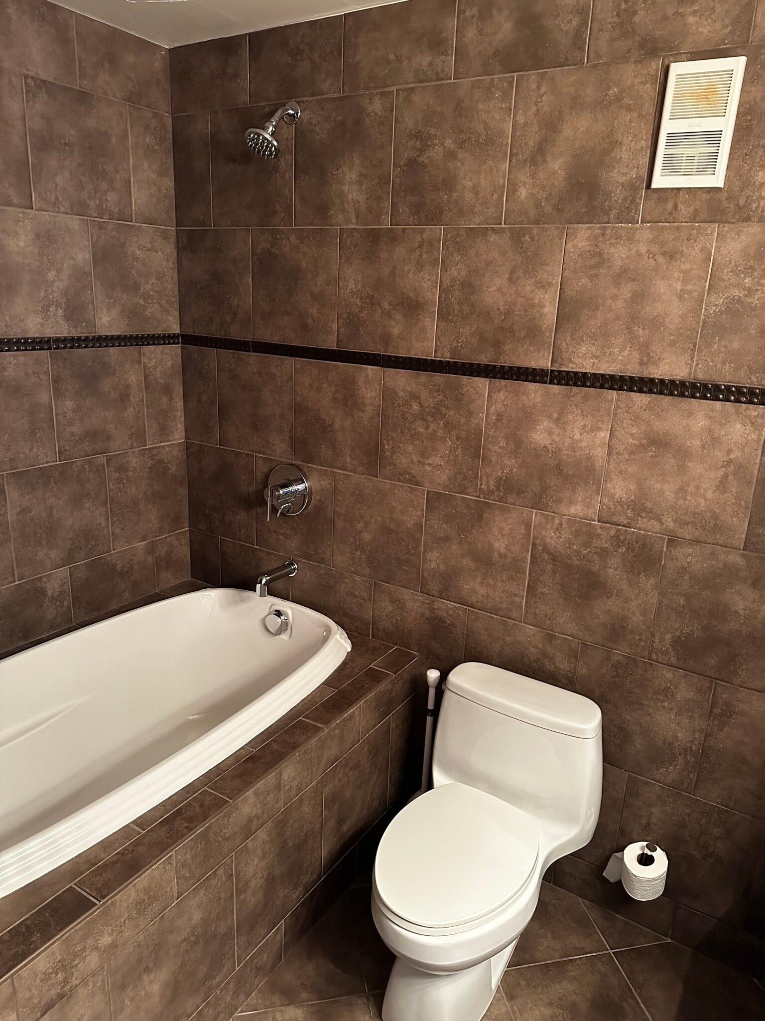 Master Bath - 1625 Larimer St